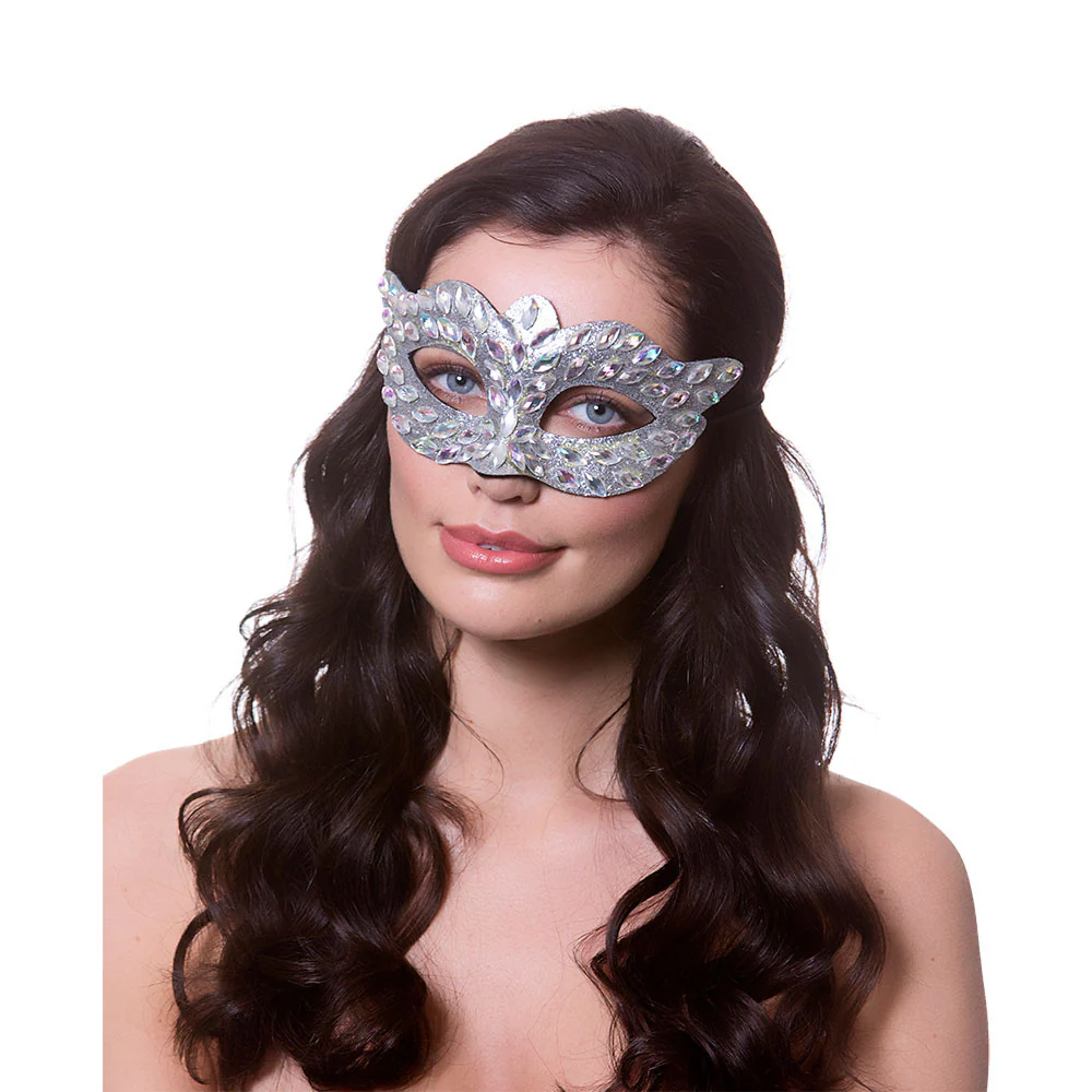 Zilveren oogmasker bezet met nep diamanten